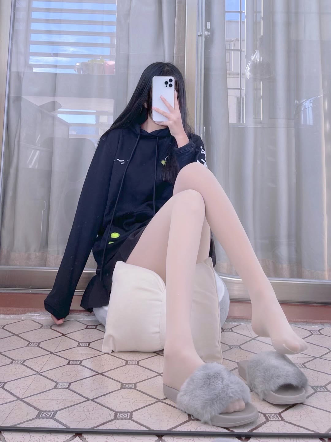 敲可爱的肉丝长头发短裙小姐姐美图-希音跨境出海Sheinify - 外贸独立站建站运营一站式平台