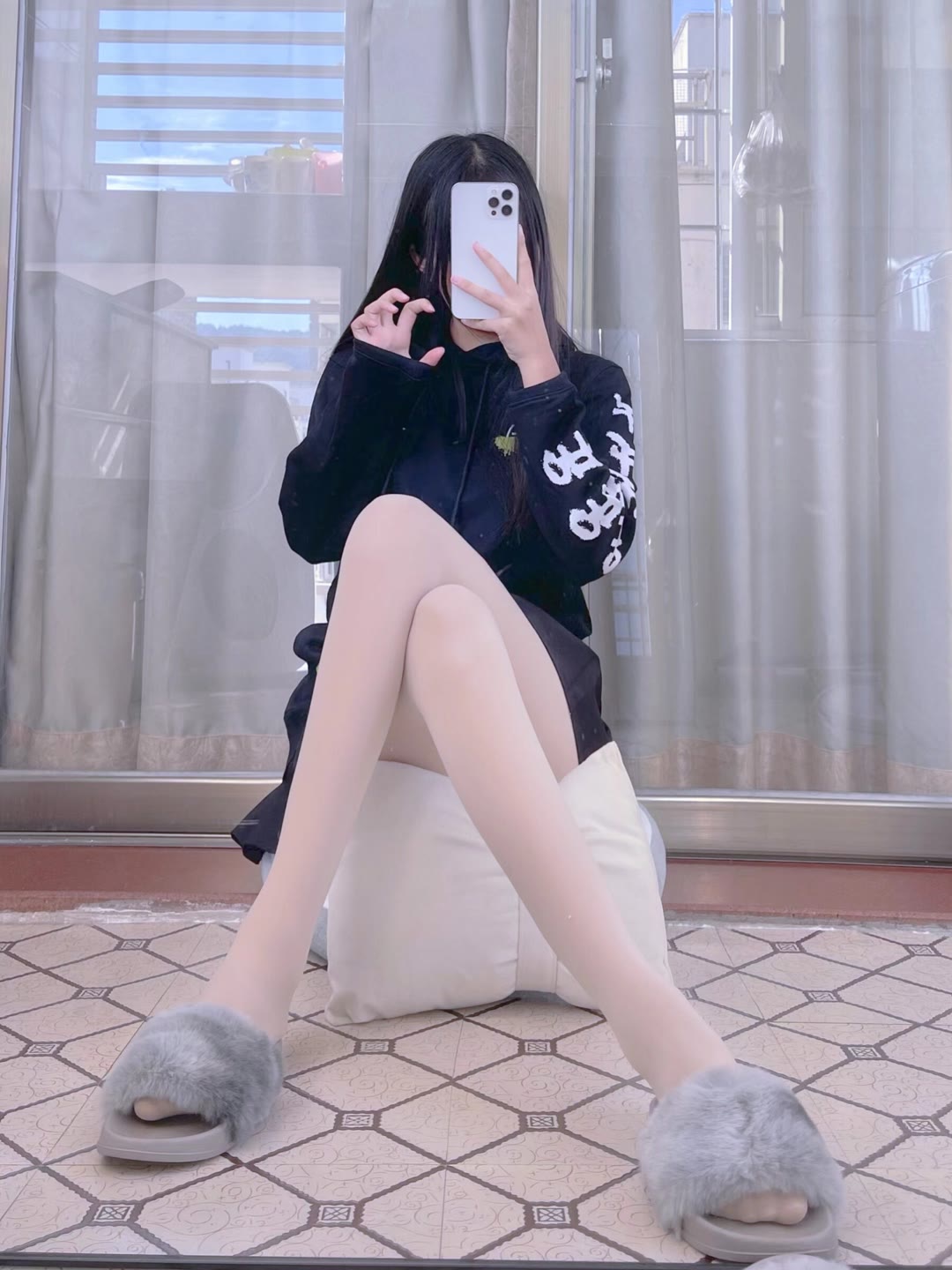 敲可爱的肉丝长头发短裙小姐姐美图-希音跨境出海Sheinify - 外贸独立站建站运营一站式平台